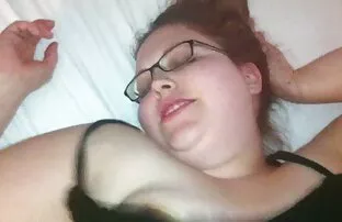 XXX 小さな小さなペニスを大きなものにしようとしている熟女 女性 用 えろ どう が