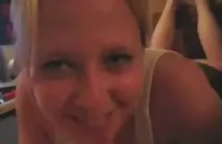 XXX ソファの上にクソ 女 向け えろ
