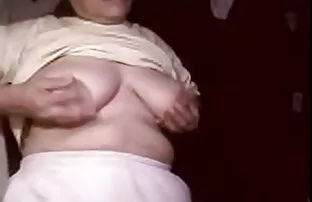 XXX Arya妖精は自慰行為をするのが大好きで、すべての部屋で性交する 女の子 えろ