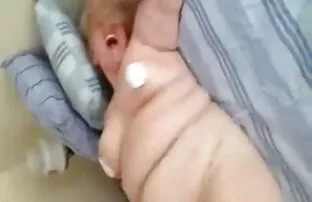 XXX ミラノとキャサリンはお互いに水中で卵を産む おんな の この えろ