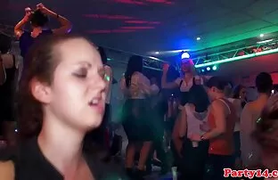 XXX 彼にレッスンを教える スタイル いい 女 えろ